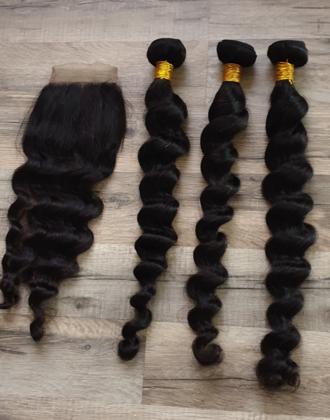 3 Bundles Hair Extensions + 4x4 Closure 100% Human Hair from 10" (25cm) to 40" (100cm) Loose Deep WaveDiosa Extensions Haarverlängerungen